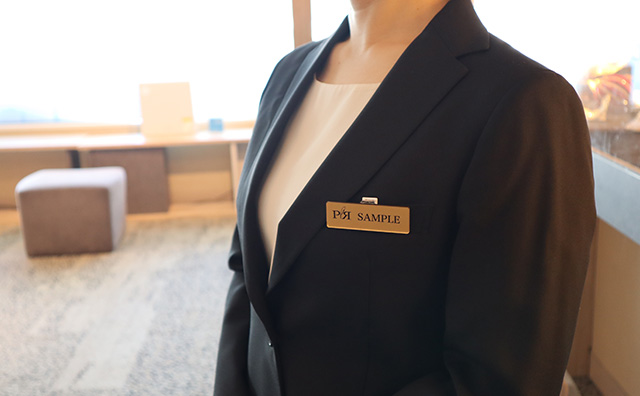 アクリル名札クリア装着