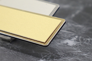 メタル名札ソリッド構造