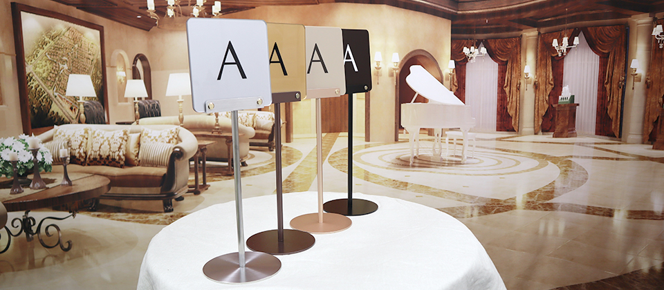 宴会テーブル札プルーム