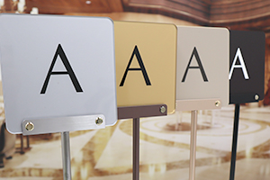 宴会テーブル札プルーム