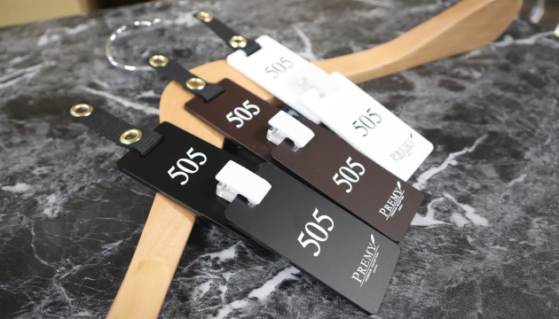 ハンガークローク札