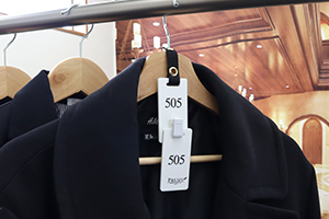 ハンガークローク札管理