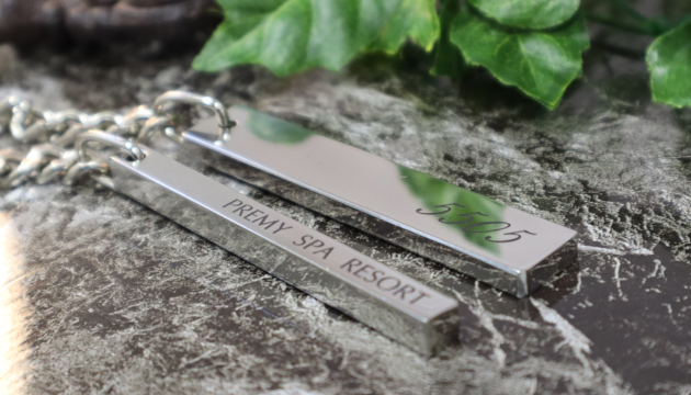 メタルルームキーホルダー