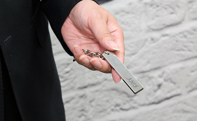 メタルルームキーホルダー