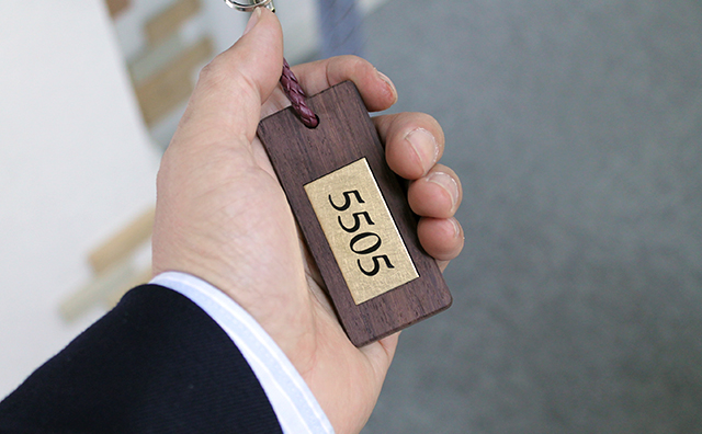 木製ルームキーホルダー