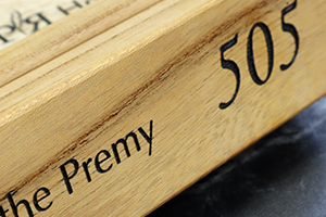 木製ダブルキーホルダー彫刻