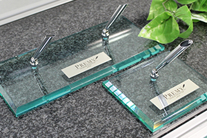 アクリルペンスタンドシングルとダブル